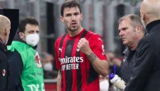 Челси посяга към капитана на Милан