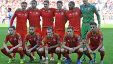 Защитник избира 1/4-финал или сватбата на брат си