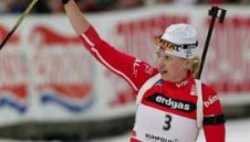 Линда Тьорхолм спечели индивидуалния старт в женския биатлон