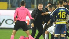 Арести и обяснения в Турция: Исках да заплюя съдията в лицето, но го ударих