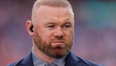 Голяма боксова организация кани Уейн Рууни на ринга