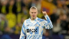 Ерлинг Халанд зависи от доктор