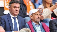 "Синя" фракция: Позорно БФС! Нагляри! Вън, плява проклета!