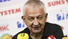 Крушарски гони "ментета" на Акрапович от Локо Пловдив