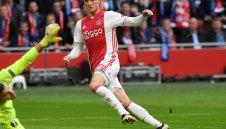 Дортмунд надцакал Юнайтед за Долберг