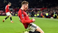 МакТомини с мотивираща реч след победата над Челси