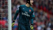 И Чех подсмърча: Феновете на Арсенал с право са бесни