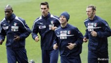 Астори тренира със &quot;скуадра адзура&quot;