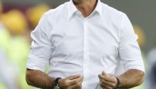 Льов: Всички се окопават срещу нас