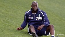 Марио Балотели: Готов съм да убия всеки, който хвърли банан по мен