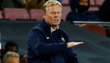 Кройф спасил Куман от уволнение в Барса