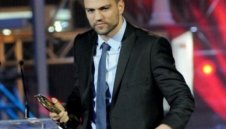 Малката Кобра падна още във втория си мач като професионалист