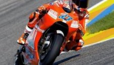 Кейси Стонър с Пол-позишън във Валенсия