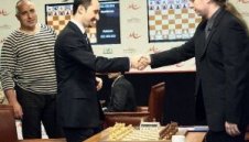 Топалов почна със загуба на М-Тел Мастърс
