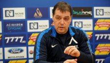 Левски остава без селекция заради Хубчев