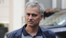 Обрат! Рекламни договори спират Моуриньо за Юнайтед