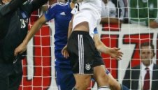 Льов оставя Клозе, връща крилата