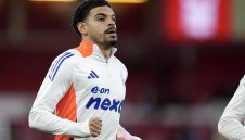 Форест плаши Тотнъм със съд, но Шпорите не губят интерес към Гибс-Уайт