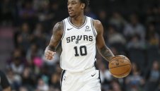 Сан Антонио шамароса лошо лидера в НБА