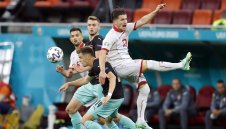 21-годишен австриец сменя Вайналдум в Ливърпул