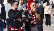 Тифозите на Милан протестират с пълна тишина