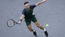 Гришо започна новия сезон с обрат след близо тричасова битка