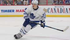 Младок събра очите на хокейния свят