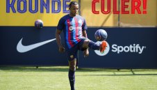 Жул Кунде: Горд съм да играя за Барса