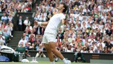 Алкарас лети към защита на титлата си на „Уимбълдън“, срази надеждата на домакините