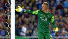 Тер Стеген с контузия в коляното