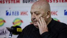 Венци Стефанов побесня, оплю Левски невиждано + ВИДЕО