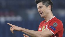 Левандовски вече е голмайстор №3 в ШЛ