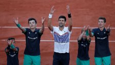 Джокович с осми пореден четвъртфинал в Париж