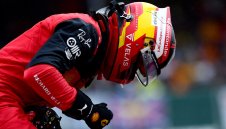 Сензация в Сингапур! Без Ред Бул в топ 10, Сайнц тръгва пръв