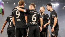 Байерн разкъса "козлите" и пренаписа историята с велик рекорд!