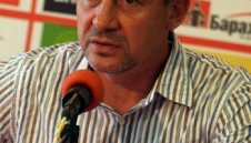 Дочев и Арминия може да се сродят