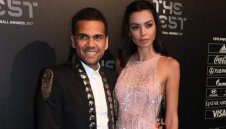 Братовчедка на "изнасилената" обръща делото срещу Алвеш?