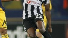 Шола Амеоби ще взима пример от Челси