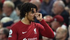 Не си поплюва! Гарет може да не вземе Трент на световното