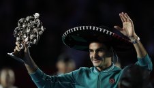 Уникално: Рекордните 42 517 души изгледаха мача между Федерер и Зверев