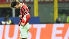 Милан е аут от ШЛ! Фейенорд шокира "росонерите" насред "Сан Сиро"