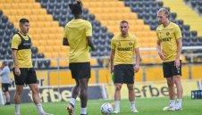 Ботев Пловдив разнебити с 3:0 сърби