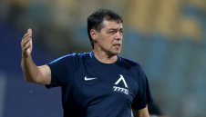 Хубчев се чуди за защитата преди мача с Арда