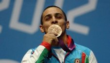 Още един наш щангист изгърмя с допинг