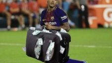 Бивш шеф на Барса изригна: Фиго е предател и страхливец, а Неймар обича парите