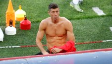 Левандовски превъртя: Казвам се Емил!