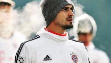 Хумелс се взе за Селин Дион докато върти педалите + ВИДЕО