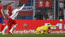 Полша хлъзна Сърбия с 1:0 + ВИДЕО