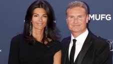 Плейбоят Култард заби шведски модел с 23 години по-млада от него + СНИМКИ