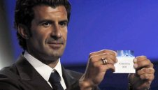 Фиго: Играл съм с по-добри от Меси и Кристиано